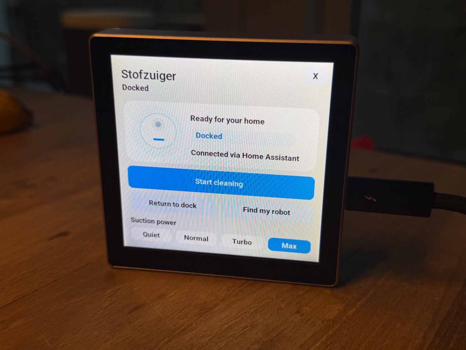 The vacuum card on the Guition: start cleaning, return to dock, find my robot and the suction power